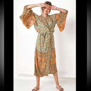 Spell and the Gypsy Delirium Gold Kimono Robe o/s